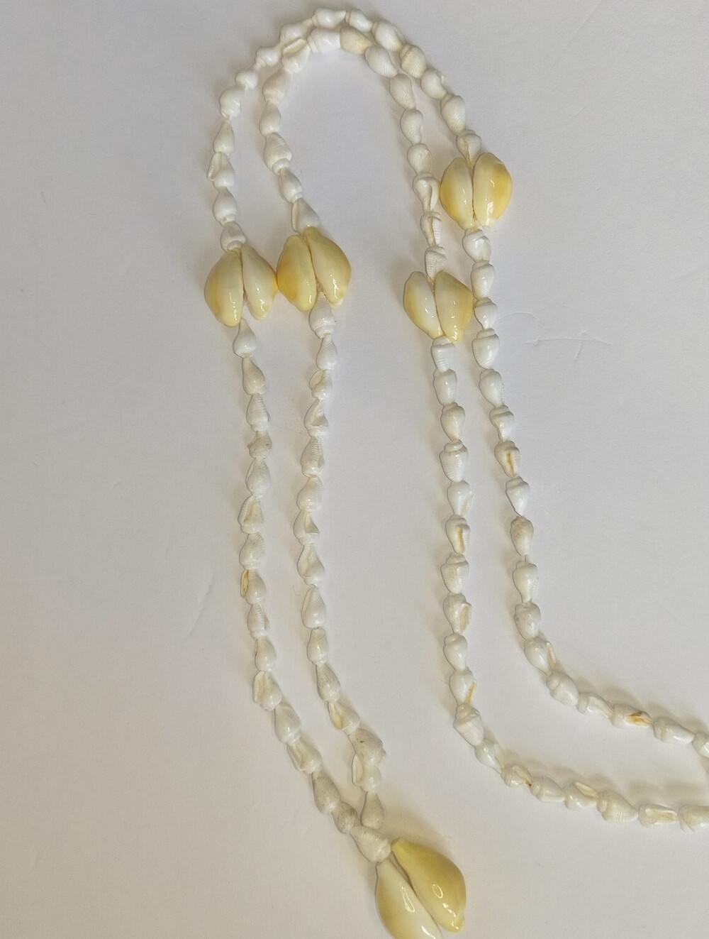 Yellow and White Shell Bead Necklace